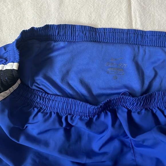 Nike DriFit athletic shorts - Picture 2 of 4